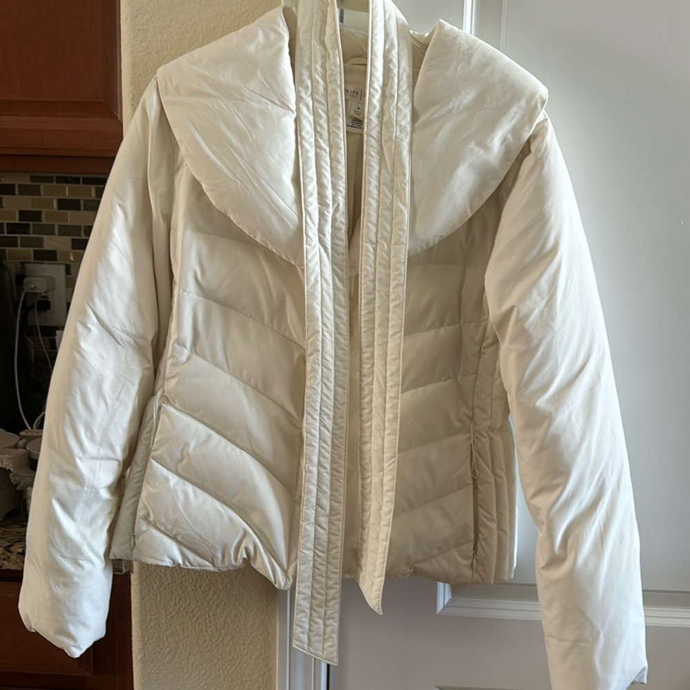 WHBM Light Down snap jacket Size medium but runs small.  Off white.
